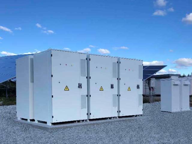 373kWh Liquid Cooled Energy Storage System 1500V Megatron for Utility Projects and Renewable Energy Applications Symtech Solar