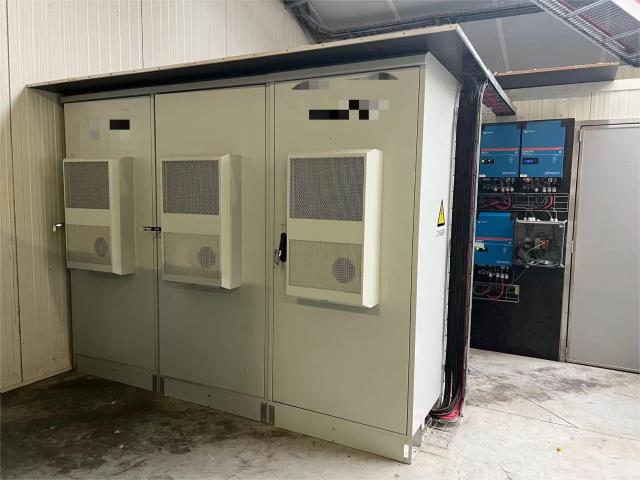 Industrial and Commercial Cabinet Type Energy Storage System High Integration Security IP54 Environmental Adaptability Rapid Deployment 90% Efficiency 1C Continuous Operation Multi Machine Connection