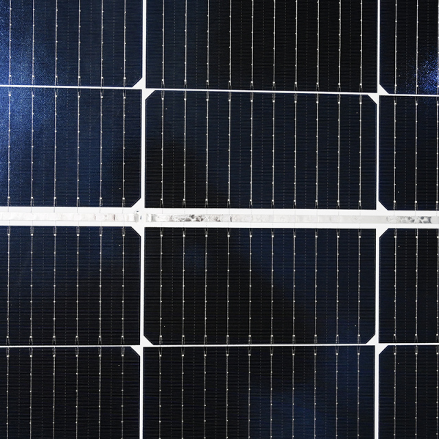 450W Photovoltaic Module 35.2V 12-Year Warranty High-Efficiency Solar Panel for Commercial and Residential Solar Power Systems