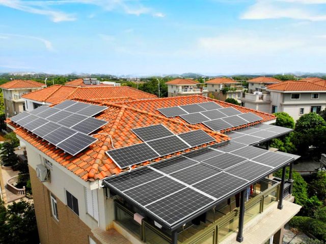 Residential Solar Panel 410W Monocrystalline Half-Cell Low Degradation for Home Use