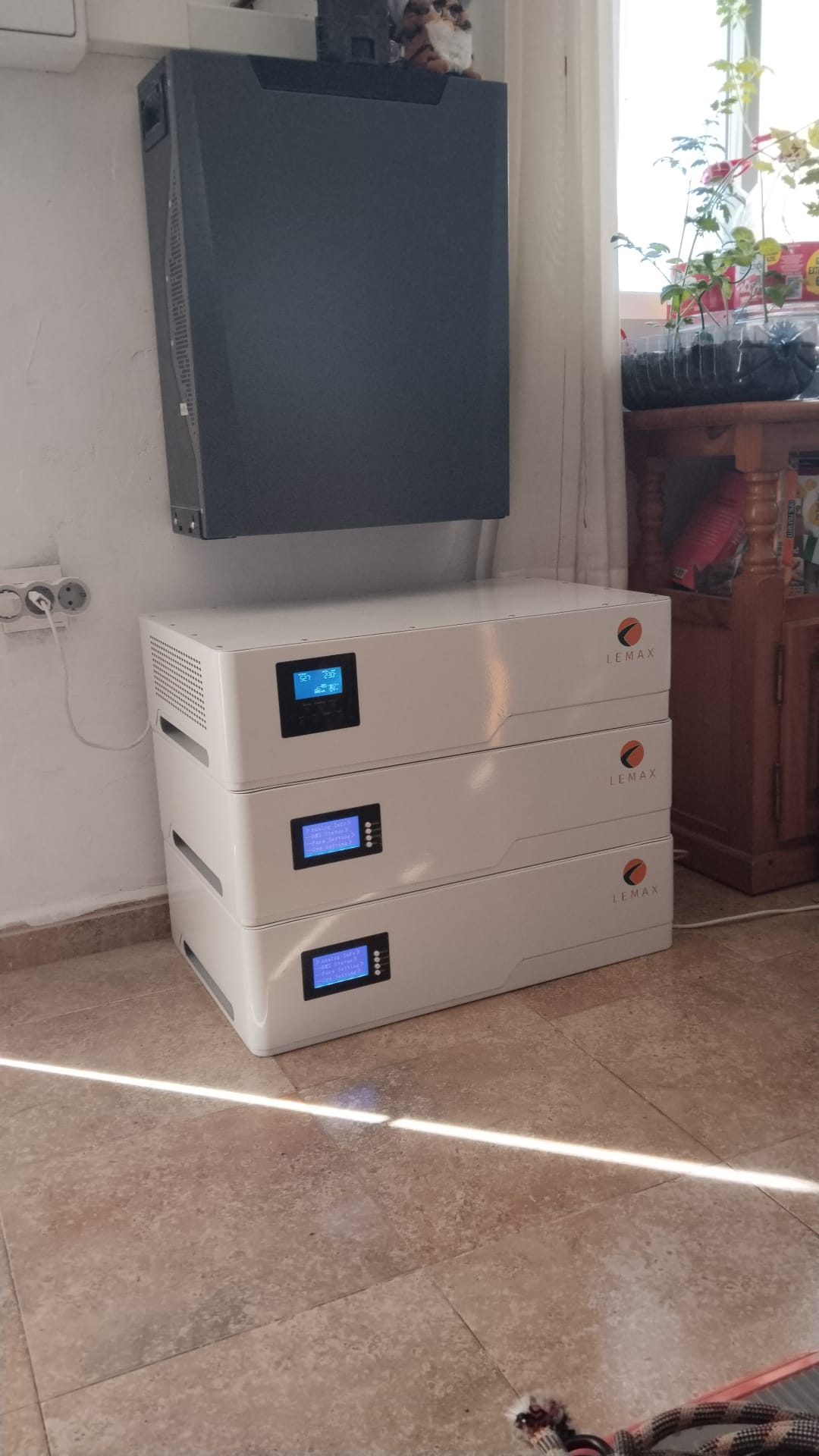 LEMAX All-in-One Energy Storage System Integrated Inverter & Battery for Residential Solar Backup LEMAX