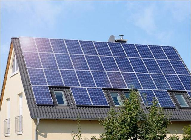 550W Roof Mounted Solar Panel Mono 144 Cells 21.3% Efficiency for Residential and Commercial Installations Lingtech
