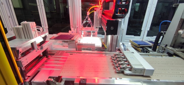 Solar Cell Tabber Stringer Machine 1200 PCS/Hour 156-166mm Cells Welding for Solar Panel Production Ooitech