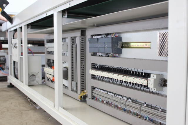 2778 Double Chamber Fully Automatic Solar Module Laminator Oil Heating for Solar Panel Production Line