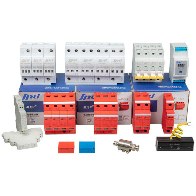 Surge Protection Device 15kA 10/350μs 4P 385V AC Power System Lightning Arrester for Solar PV and Energy Storage Jinli