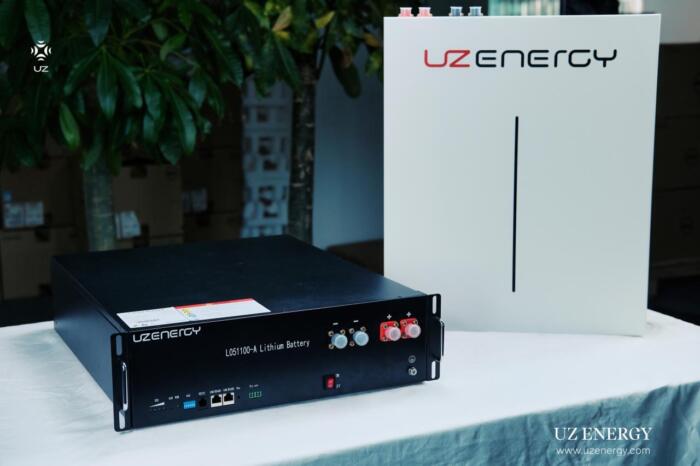 Symmetry Hybrid Inverter 4,700-6,500W Solar Power Output for Home Energy Storage System UZ
