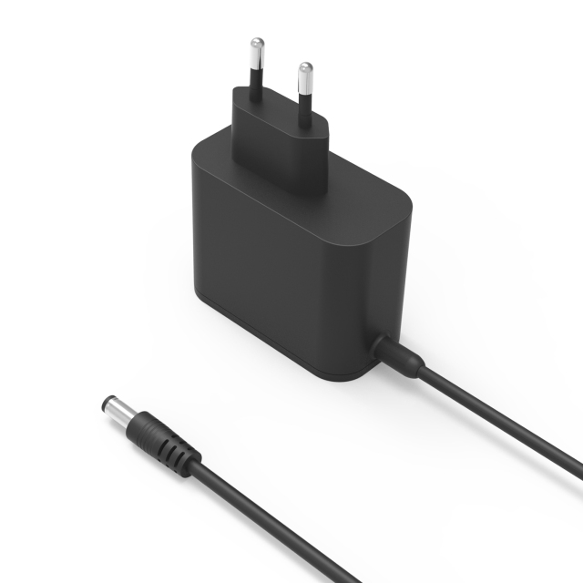 65W GaN Universal Notebook Charger