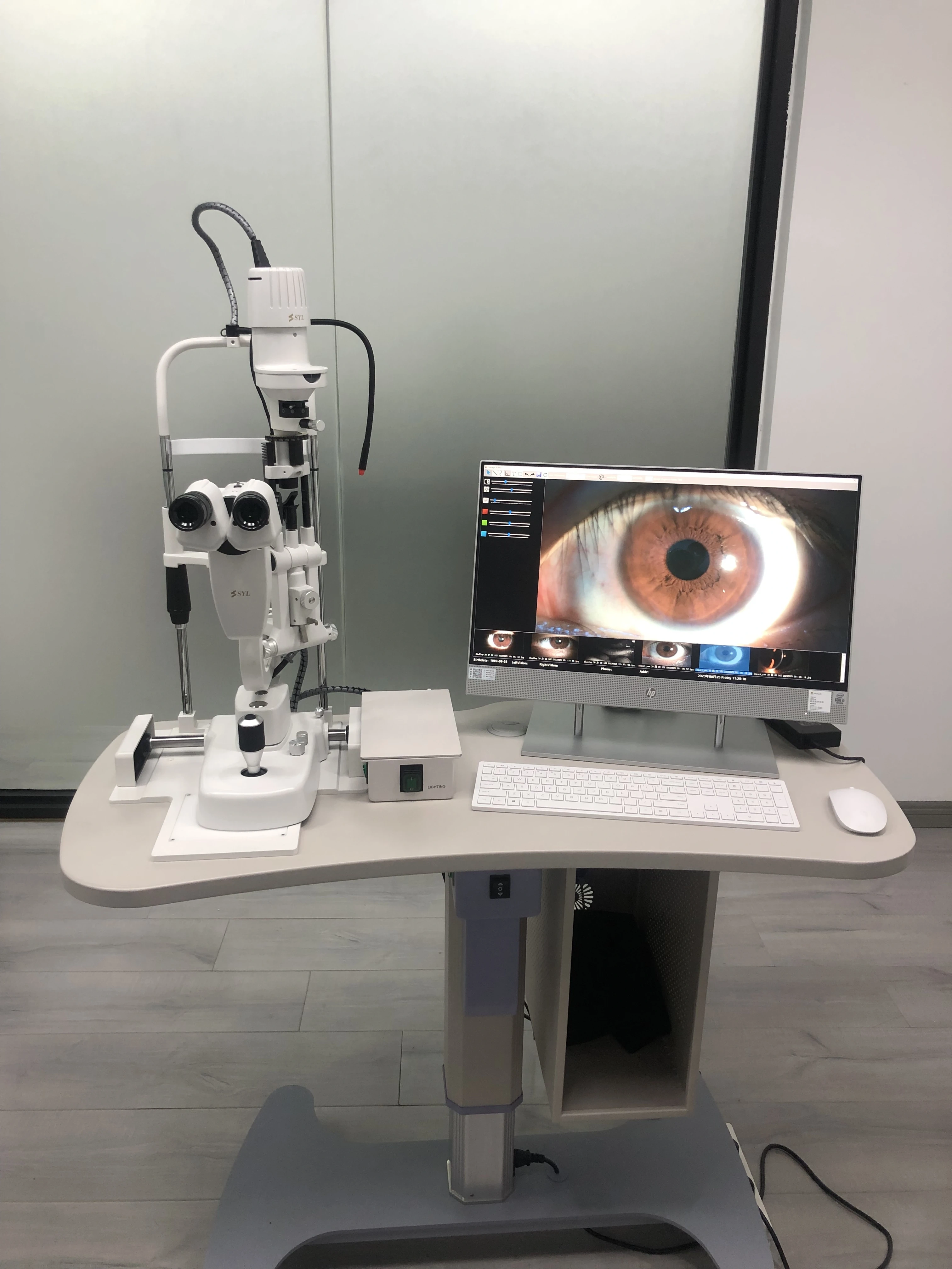 SL-3S Digital Slit Lamp CCD Camera Cheap and High Quality LED Slit Lamp 5-step magnification Ophthalmology Equipment