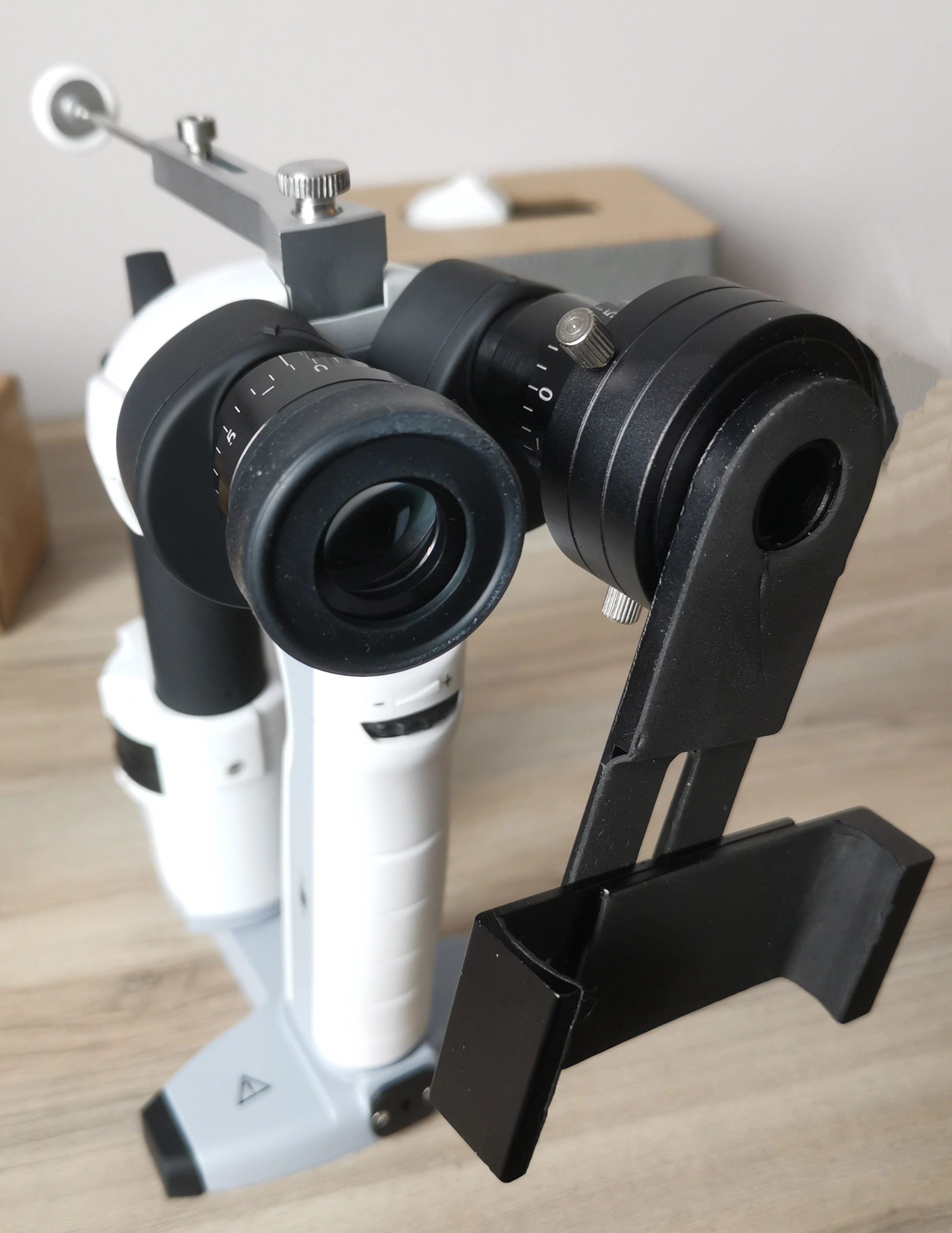 Digital Eyepiece Adapter for Slit lamp Adapter connect with Phone Connection Mobile Phone Adapter for Portable slit lamp