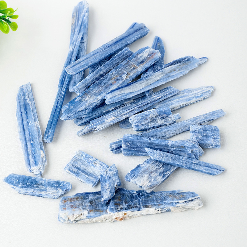 Wholesale Natural Mineral Kyanite Crystal Specimen Stone Raw Blue Calcite Gemstone Chip For Reiki