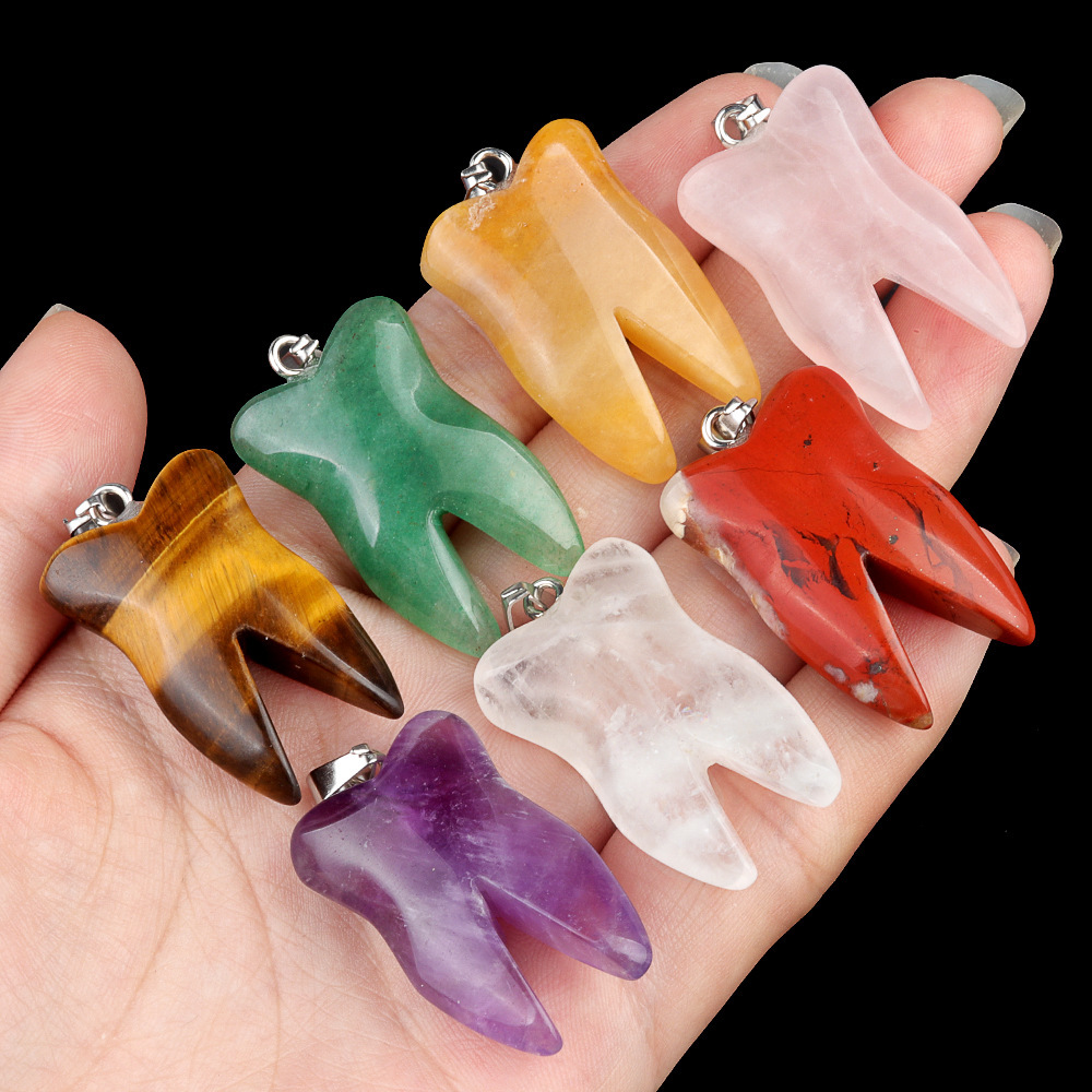 32mm natural crystal agate tooth pendant