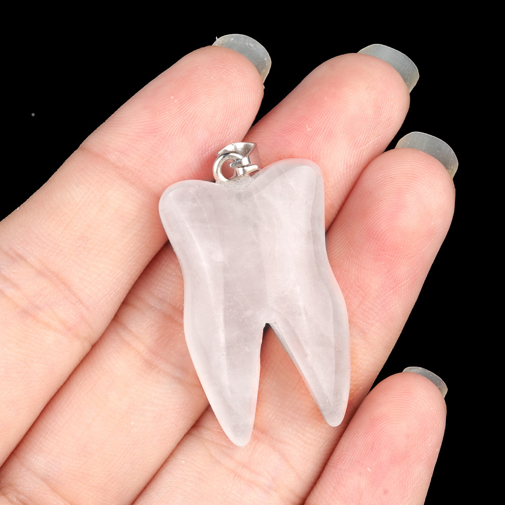 32mm natural crystal agate tooth pendant