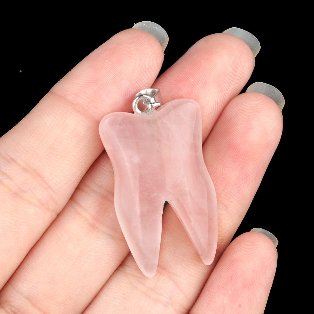 32mm natural crystal agate tooth pendant
