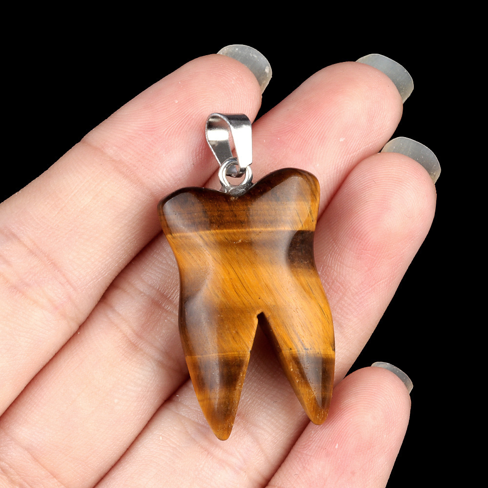 32mm natural crystal agate tooth pendant