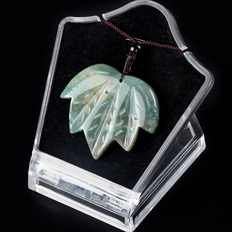Natural crystal agate Canadian maple leaf necklace