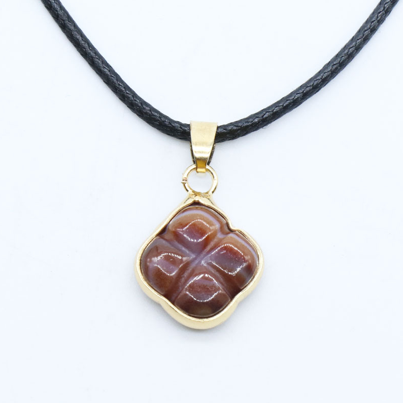 Four-leaf flower gilded pendant Natural crystal agate semi-precious stone carved flower necklace with leather cord
