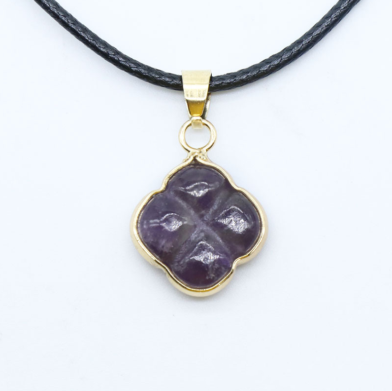 Four-leaf flower gilded pendant Natural crystal agate semi-precious stone carved flower necklace with leather cord