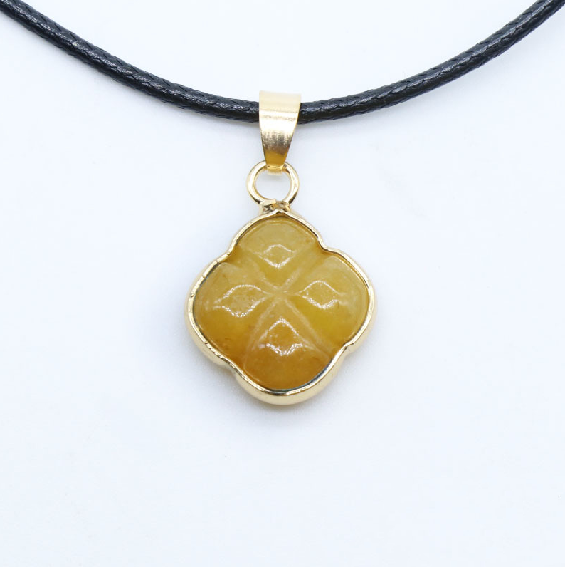 Four-leaf flower gilded pendant Natural crystal agate semi-precious stone carved flower necklace with leather cord