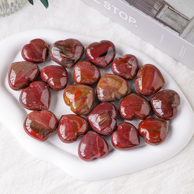 Natural crystal love petrified wood heart-shaped petrified wood original stone tree jade playthings