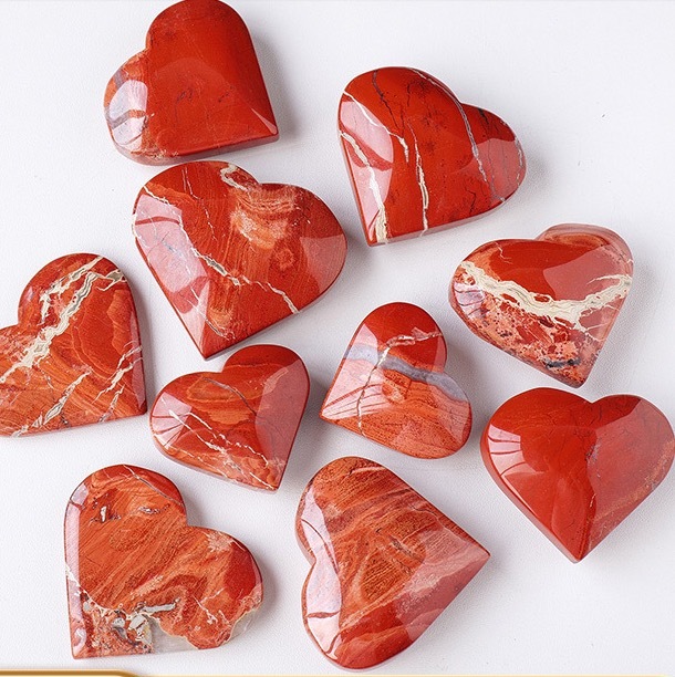 Natural crystal red jasper love heart handle piece crystal raw stone polished heart-shaped ornaments