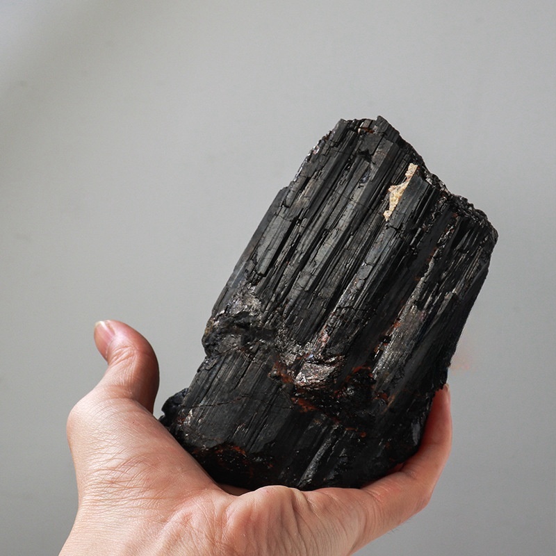 Large size natural tourmaline black tourmaline crushed stone particles black tourmaline large piece of rough stone