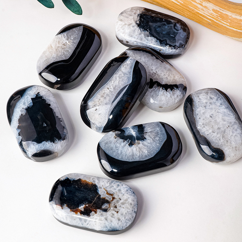 Natural crystal black agate hot compress stone raw stone polished essential oil massage stone palm stone energy stone