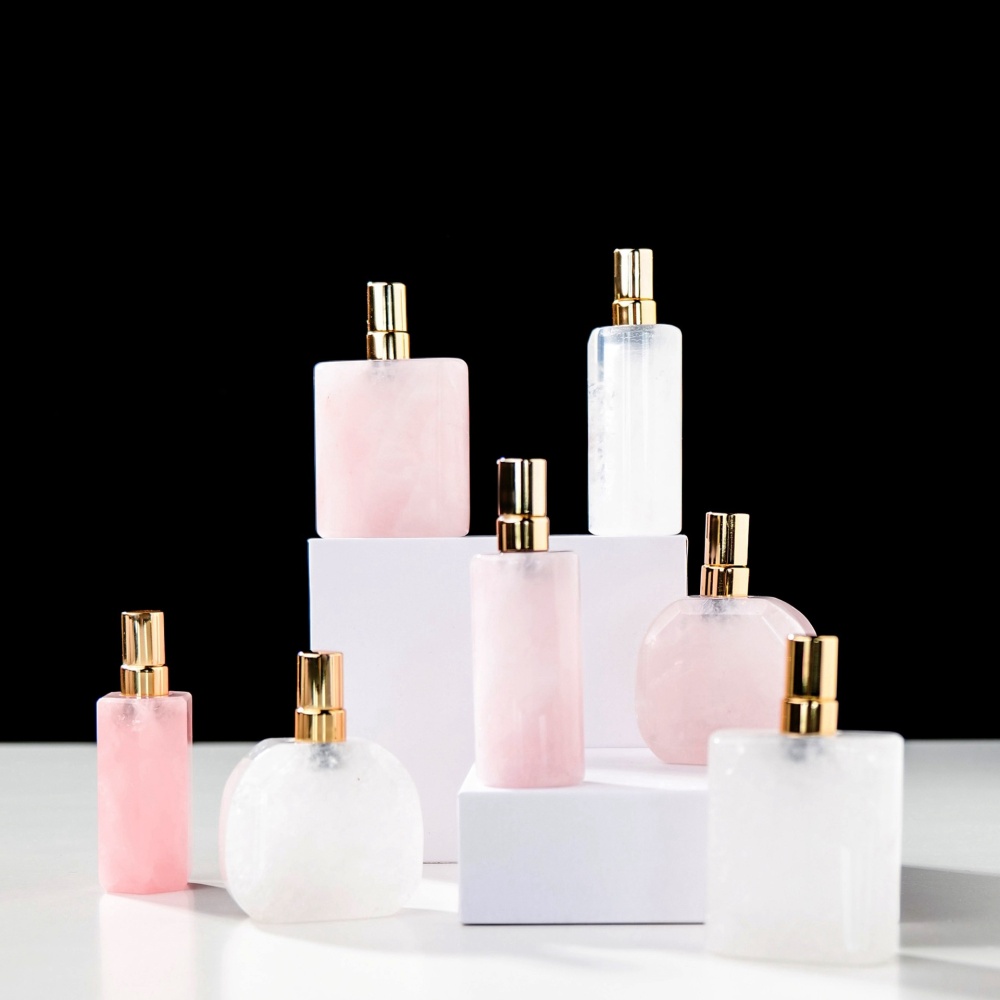 Hot selling natural crystal special shaped spray perfume bottle essential oil bottle jade aromatherapy bottle