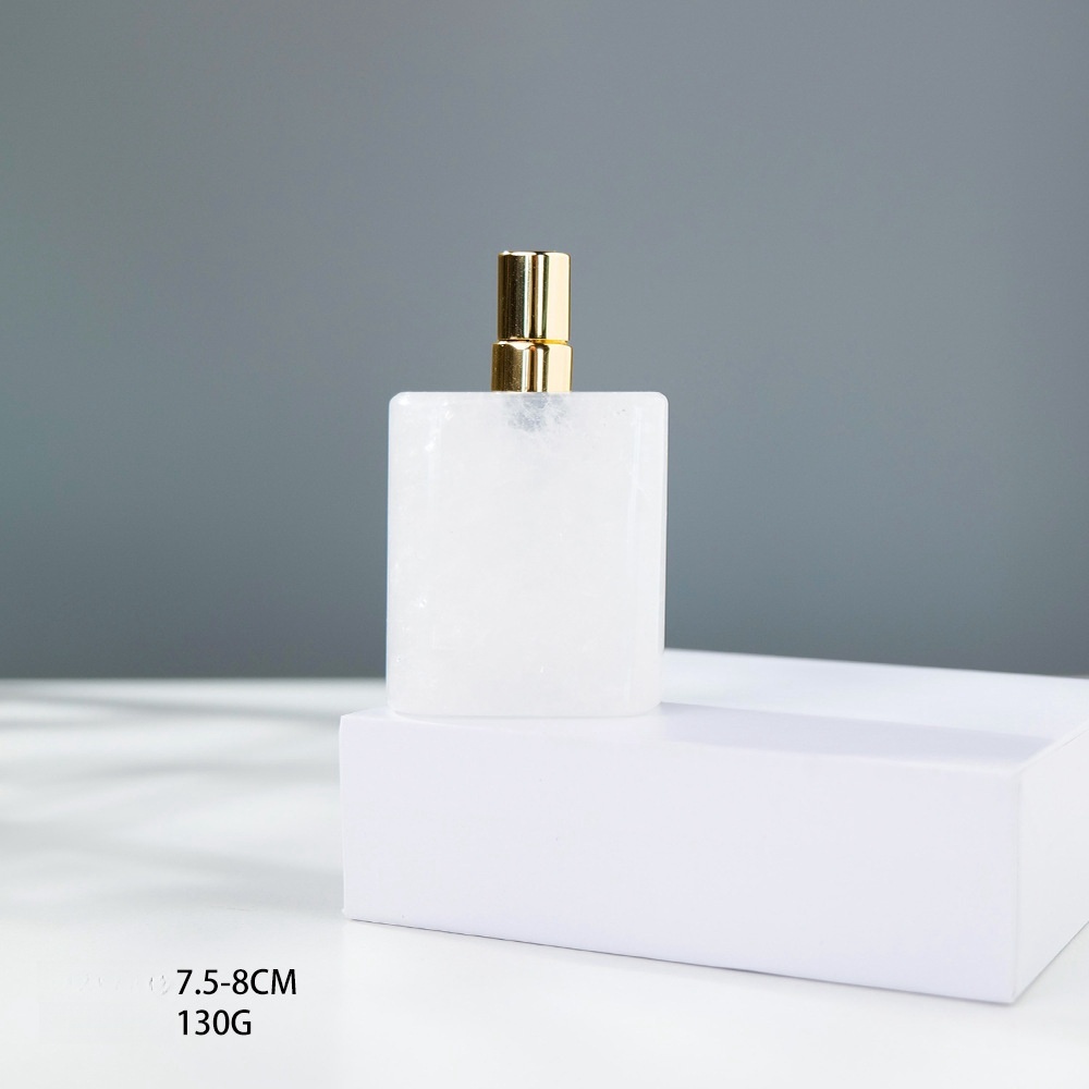 Hot selling natural crystal special shaped spray perfume bottle essential oil bottle jade aromatherapy bottle