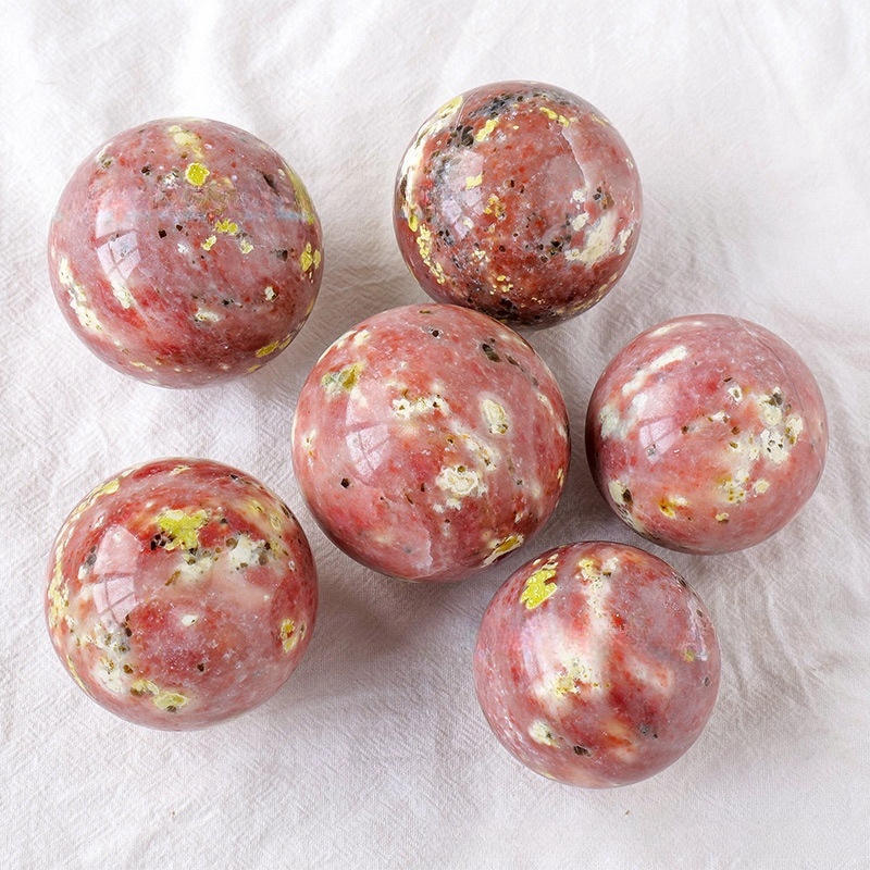 Natural crystal peach blossom stone ball ornaments crystal raw stone polished