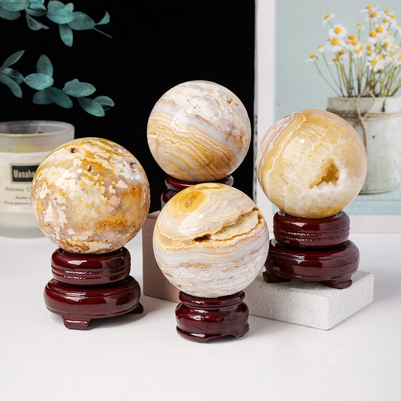 Natural crystal Indonesian agate ball ornaments original stone polishing