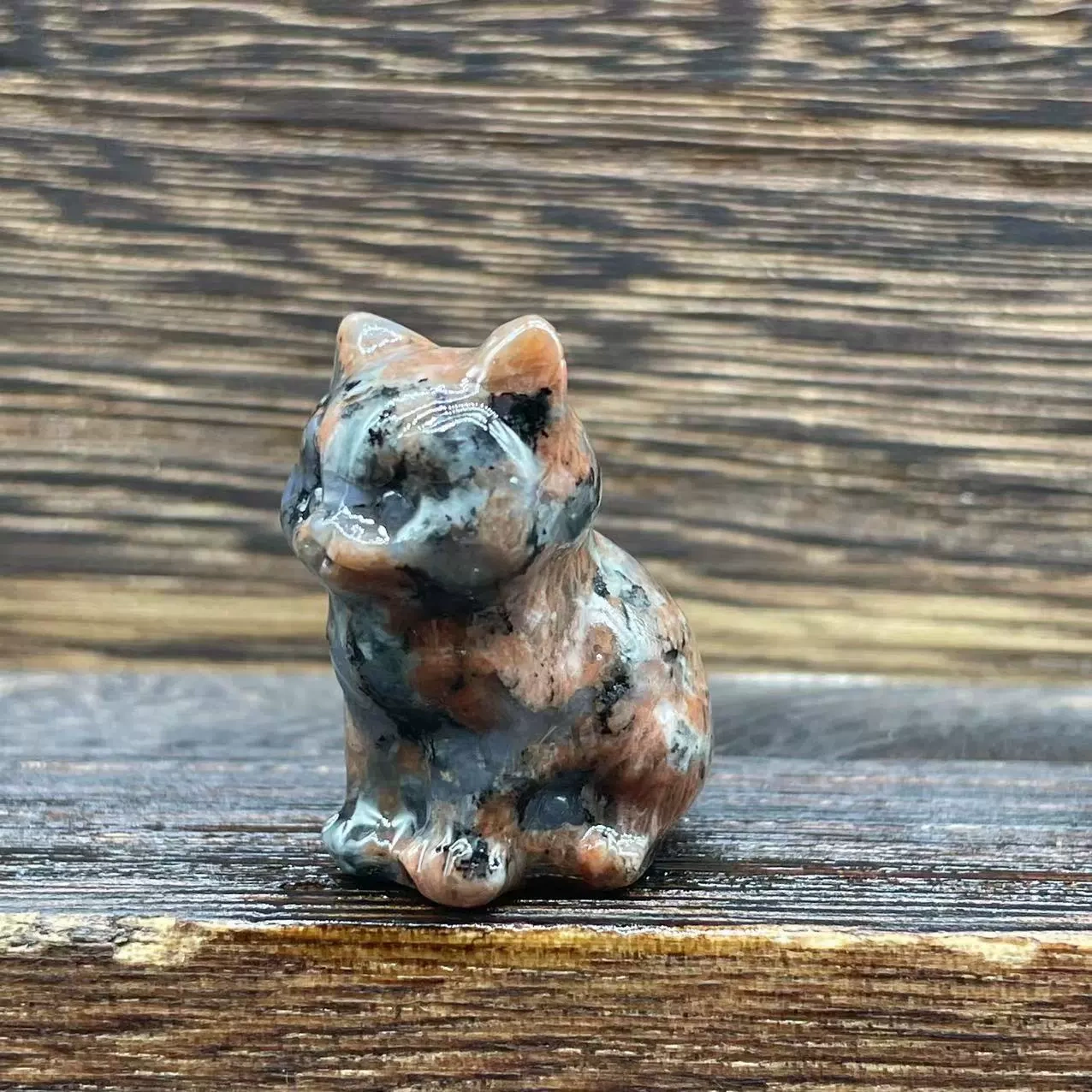 1.2 inch cute kitten natural stone gem carving 3 cm semi-precious stone kitten