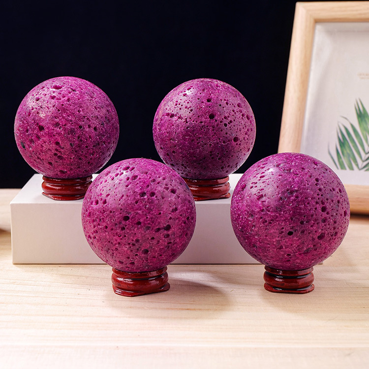Natural crystal ruby ​​crystal ball crystal raw stone ornaments