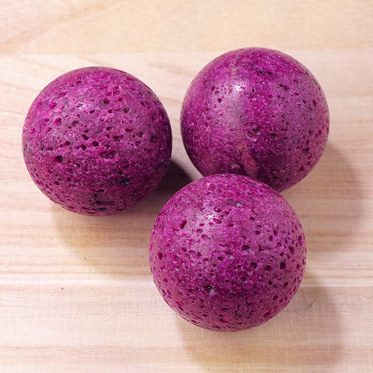 Natural crystal ruby ​​crystal ball crystal raw stone ornaments
