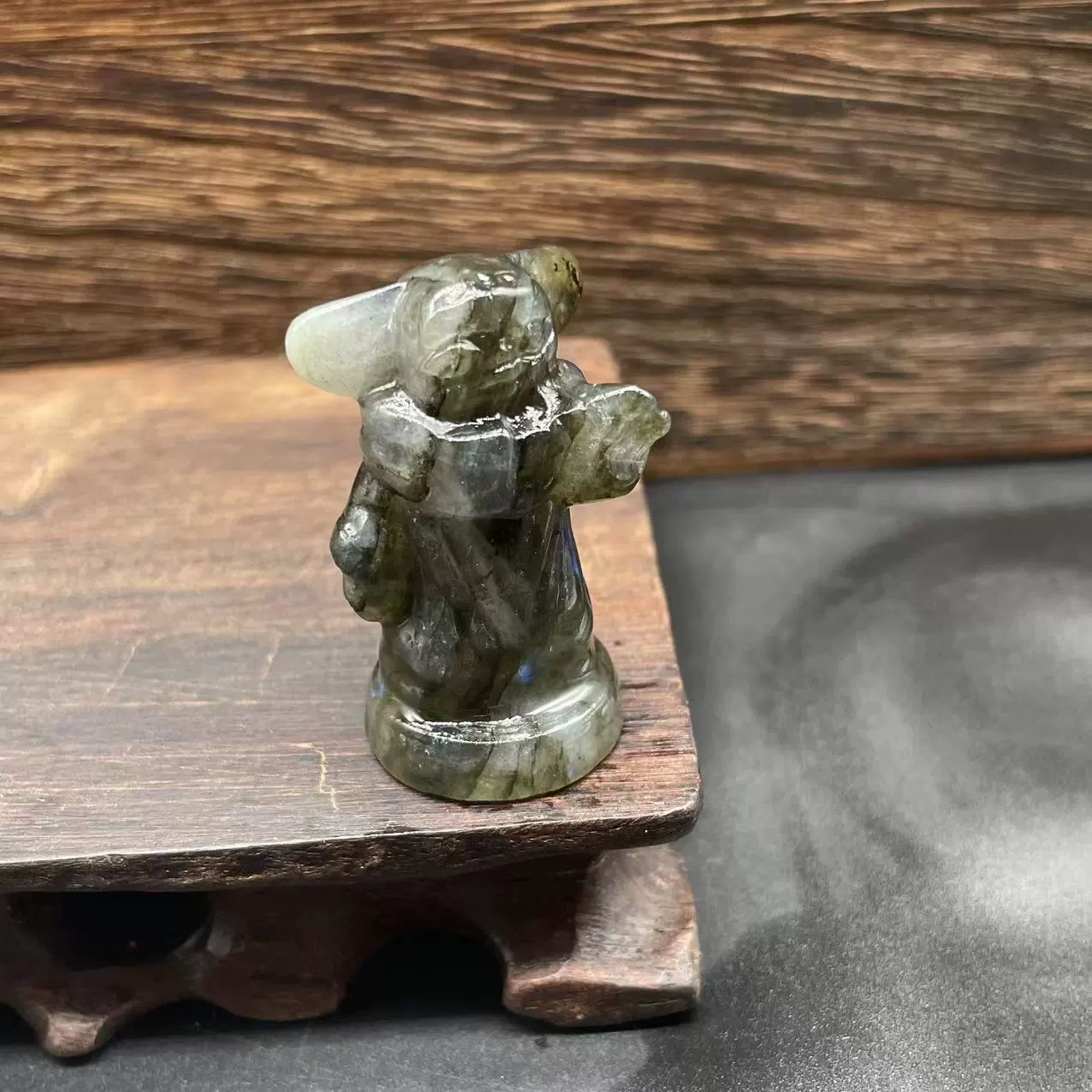 Crystal yoda 4 cm semi-precious stone carving Yoda rose quartz white crystal purple mica