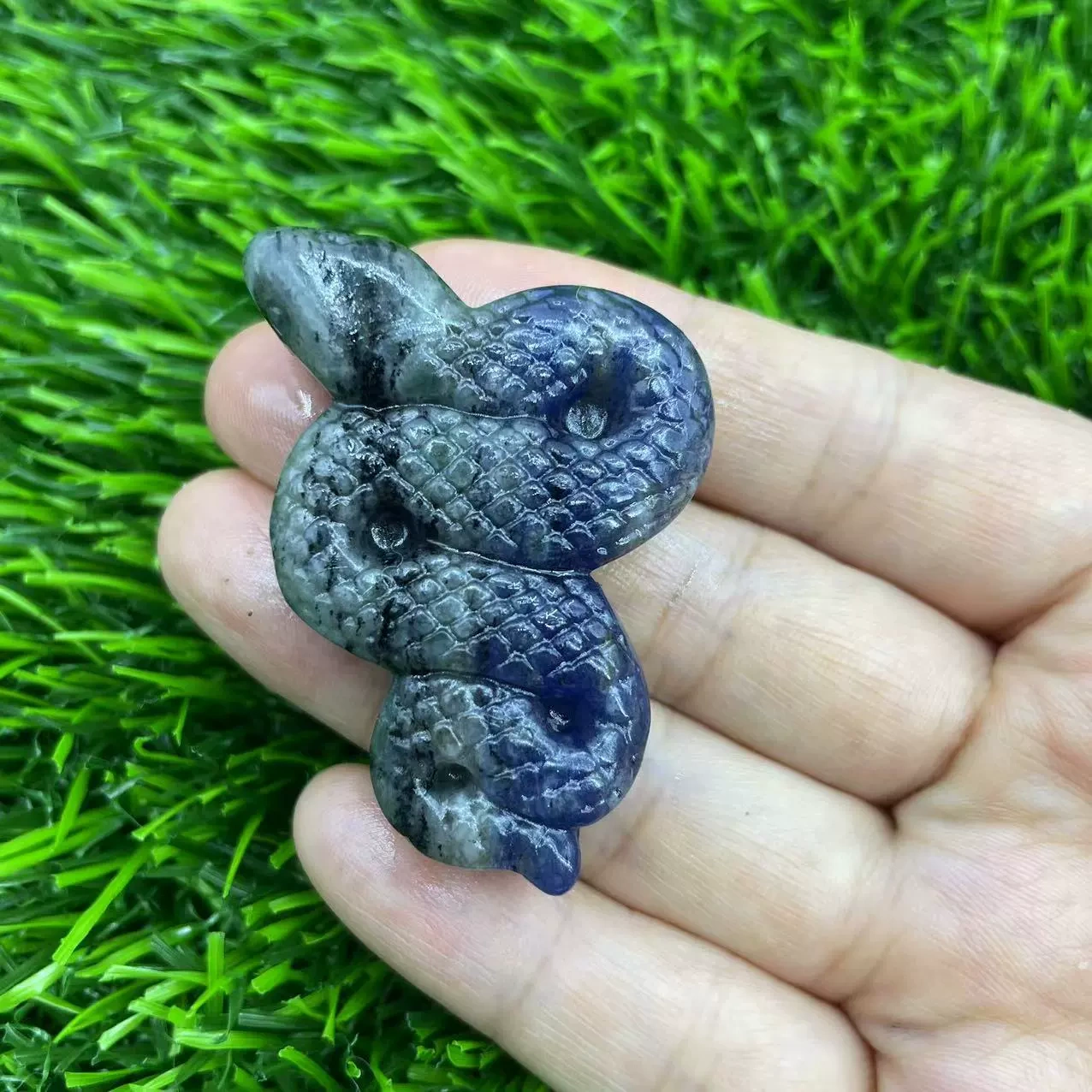 5cm Various natural gemstones carved snakes Foreign trade hot product crystal snake