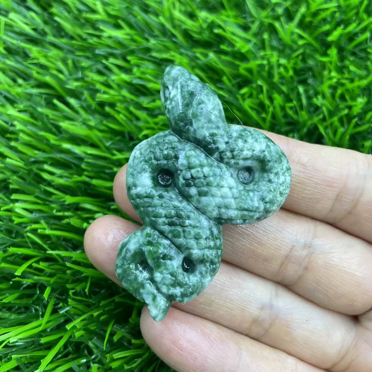 5cm Various natural gemstones carved snakes Foreign trade hot product crystal snake