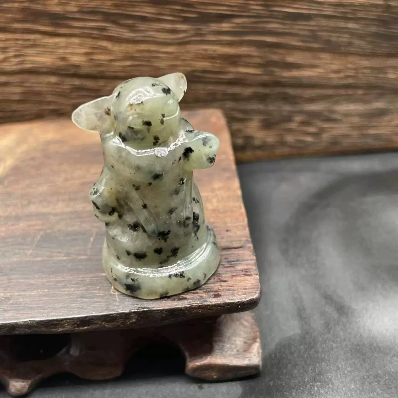 Crystal yoda 4 cm semi-precious stone carving Yoda rose quartz white crystal purple mica
