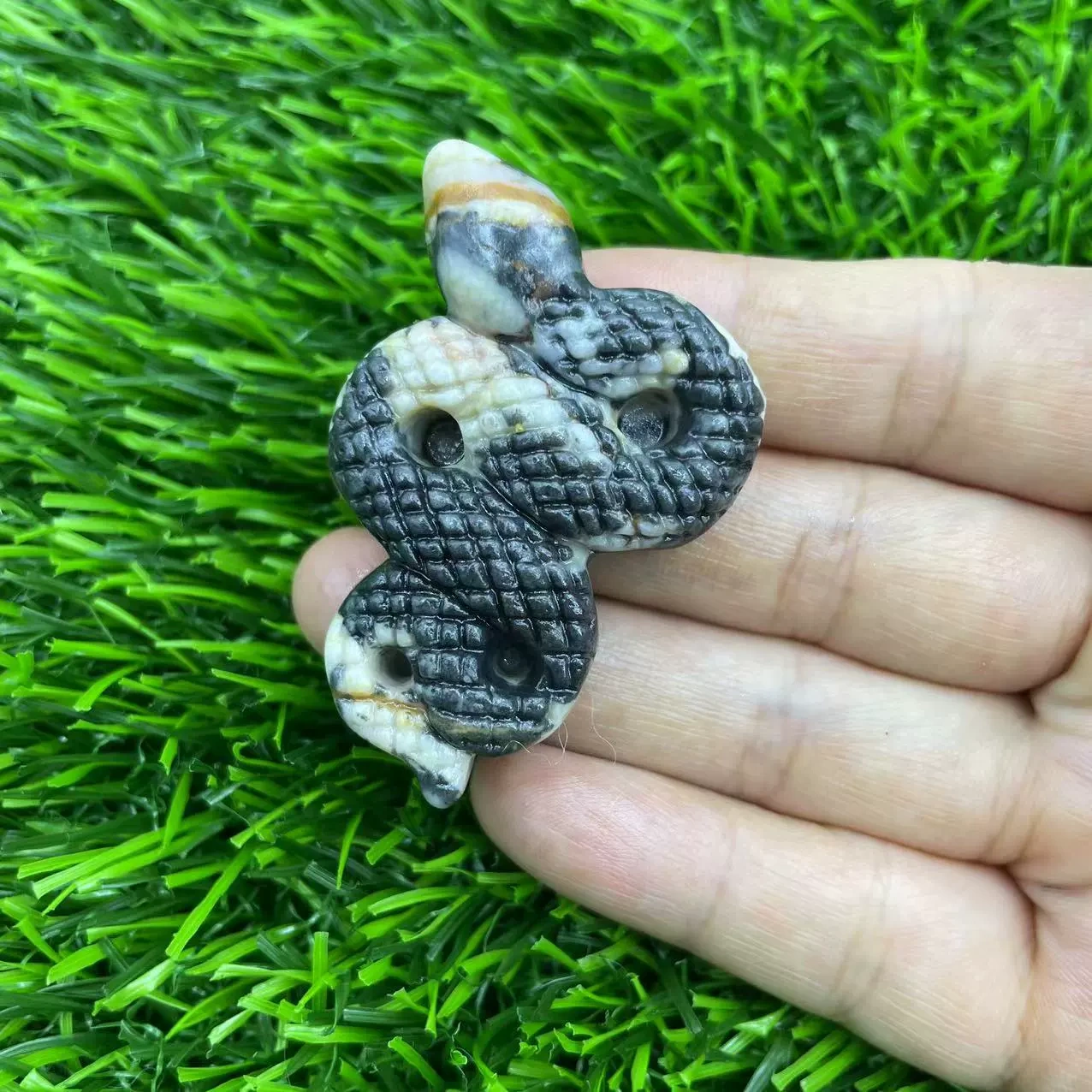 5cm Various natural gemstones carved snakes Foreign trade hot product crystal snake