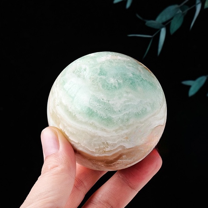 Natural exotic Caribbean stone crystal ball raw stone ore mark polishing