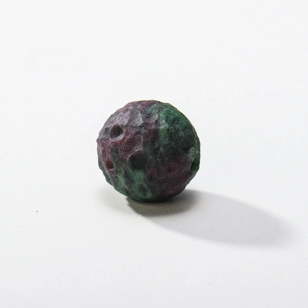 Natural crystal small moon stone polished carving crafts