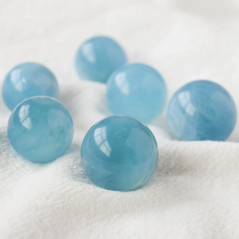 Natural crystal aquamarine 2cm crystal ball hand-polished