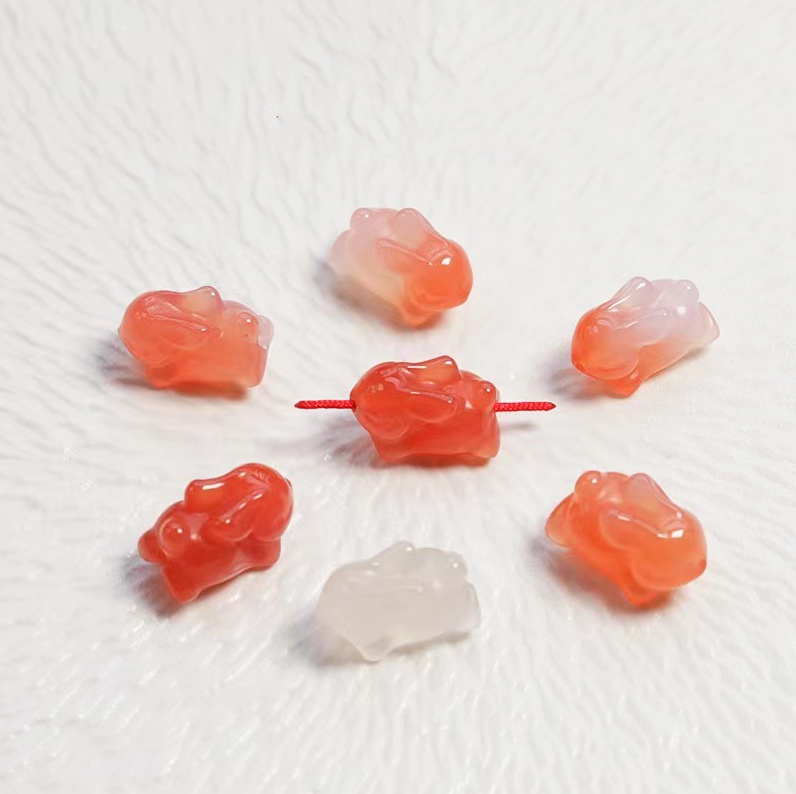 25 Pieces/Bag-Natural red salt source agate jade Papa Rabbit cute bracelet small accessories