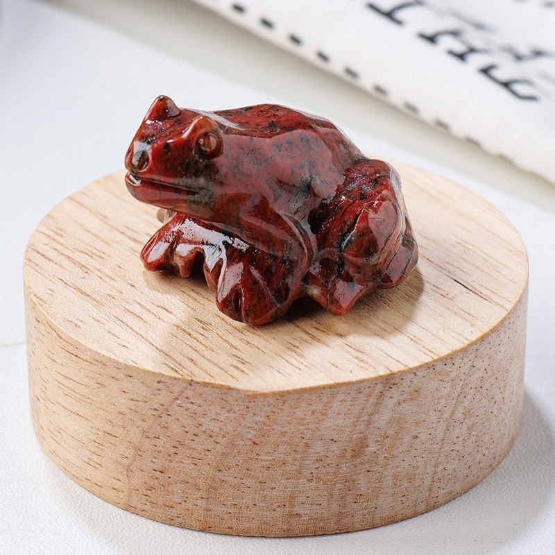 Natural crystal frog carvings Crystal raw stone animal ornaments