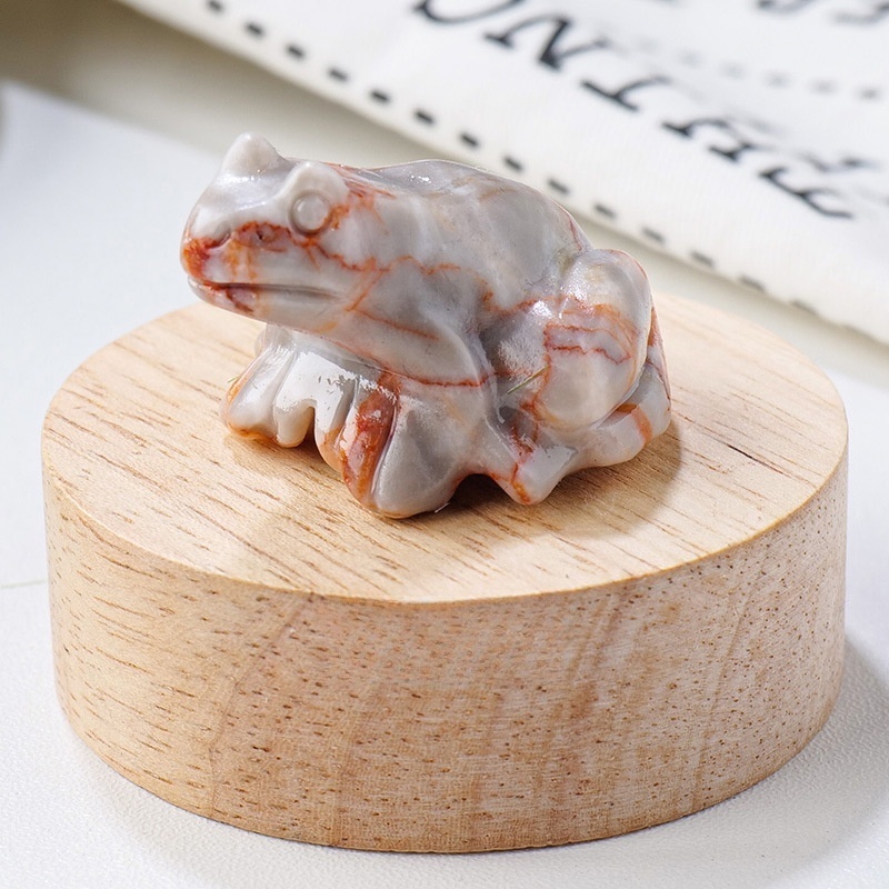 Natural crystal frog carvings Crystal raw stone animal ornaments