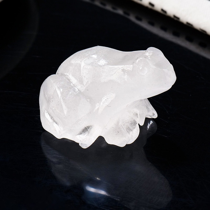 Natural crystal frog carvings Crystal raw stone animal ornaments