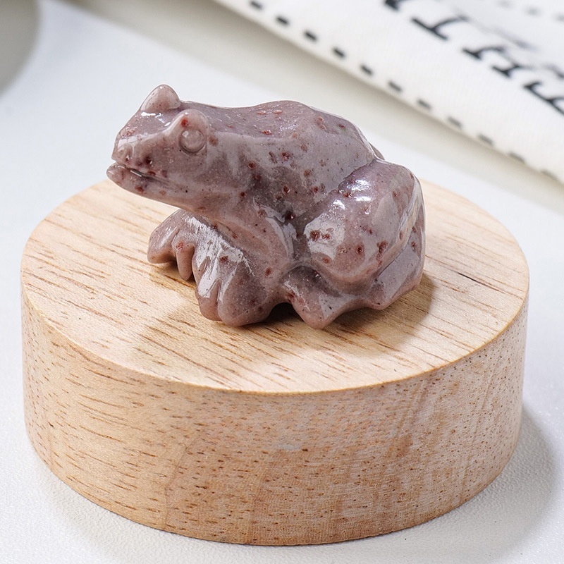 Natural crystal frog carvings Crystal raw stone animal ornaments