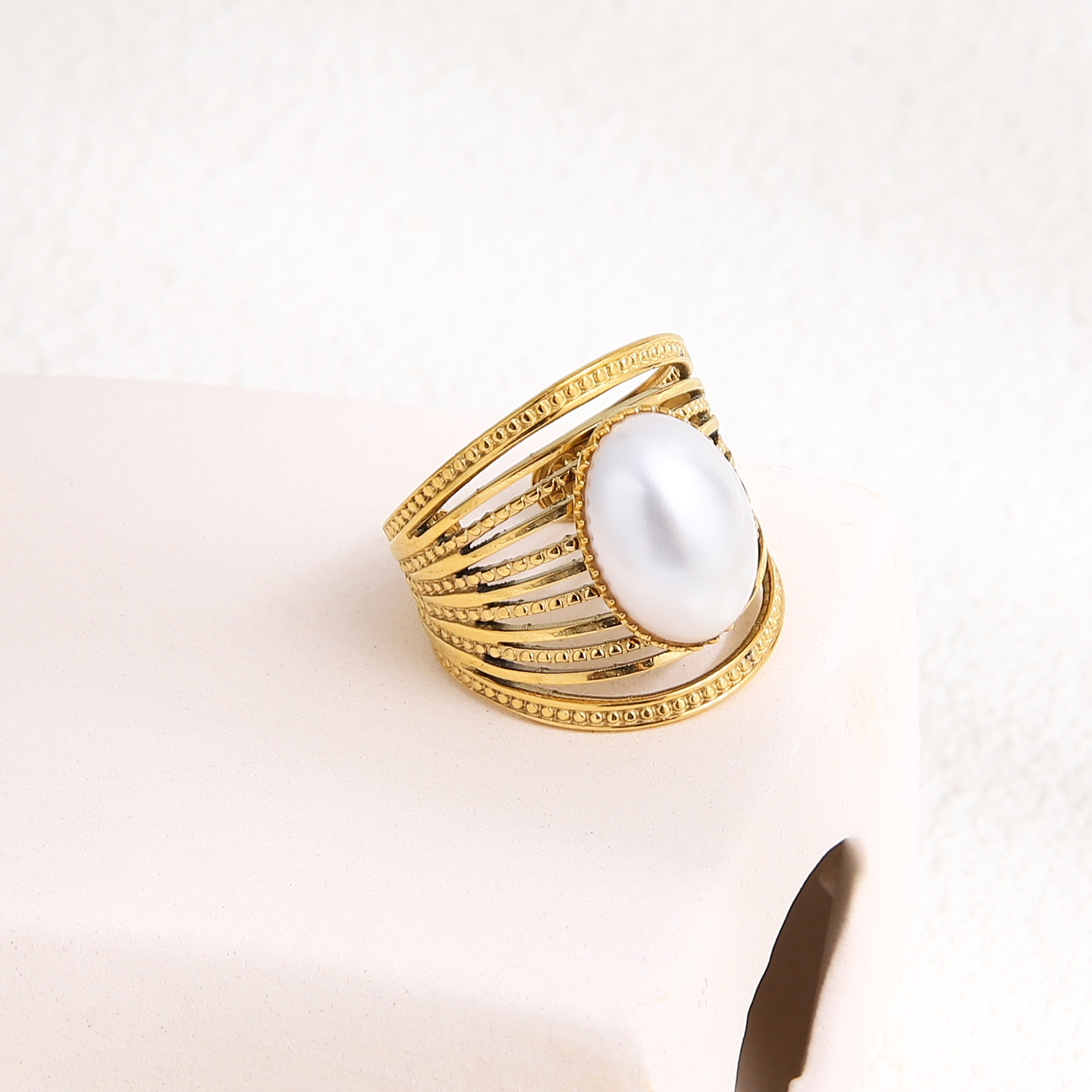 Stainless steel pearl ring plated with 18K gold high-grade adjustable
