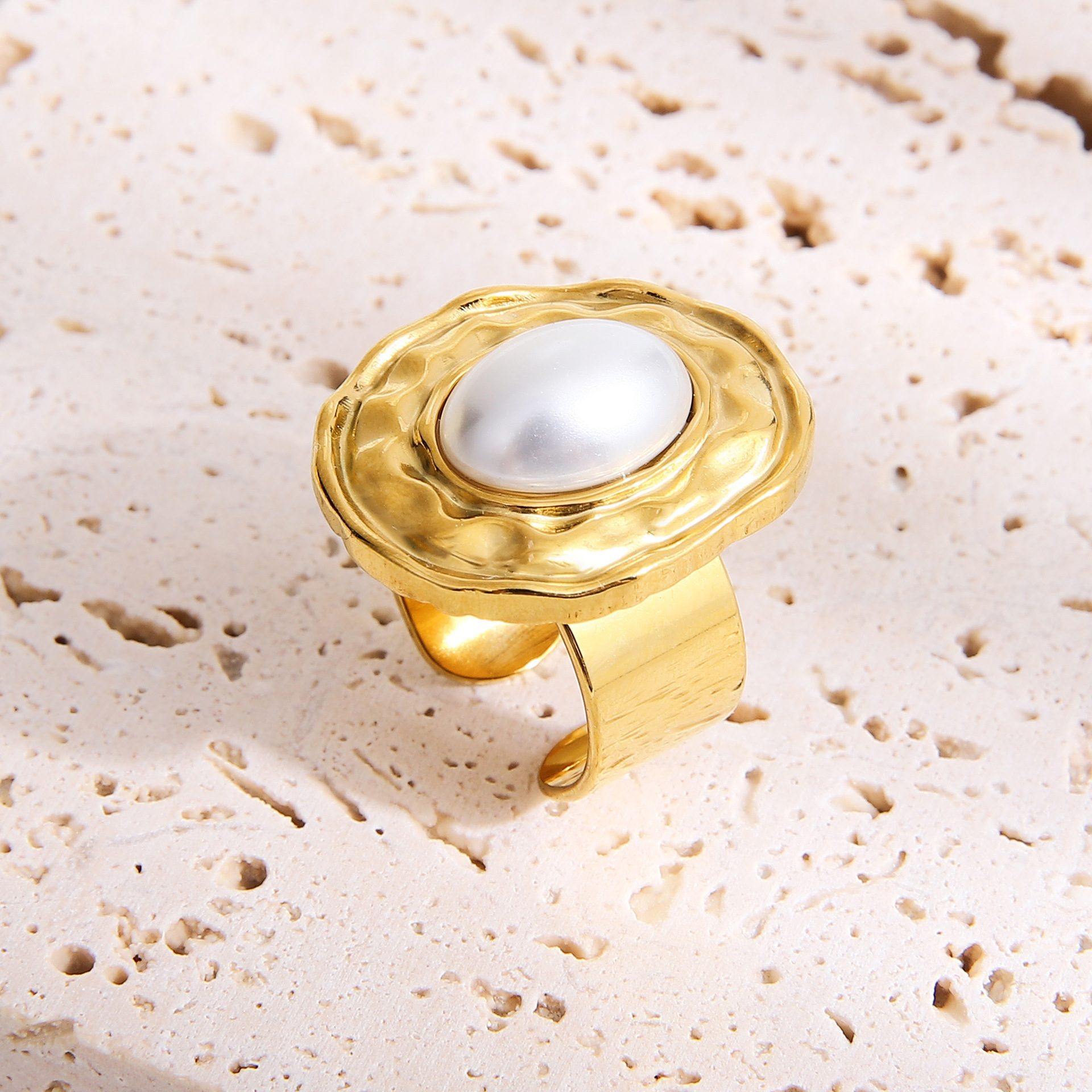 Stainless steel pearl ring plated with 18K gold high-grade adjustable