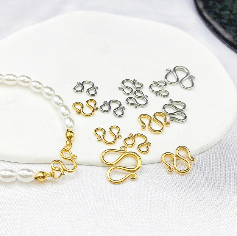 Stainless steel M buckle vacuum plating 18K gold W buckle necklace buckle head diy jewelry accessories