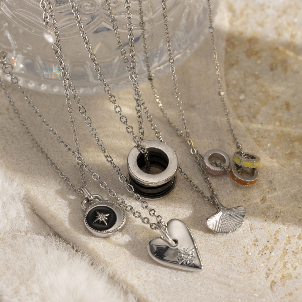 Stainless steel necklace stacking high-end niche pendant minimalist clavicle chain